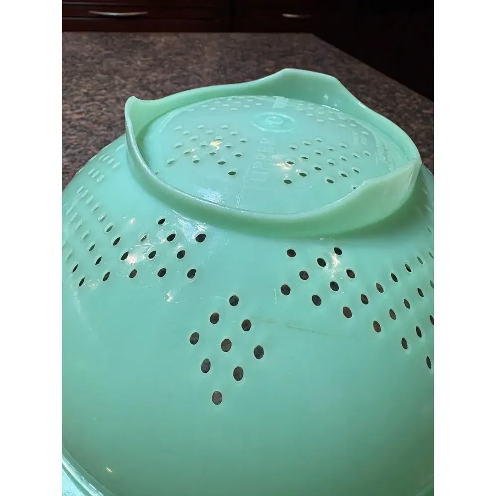 Vintage Jadeite Green Tupperware Strainer Colander Footed, MCM